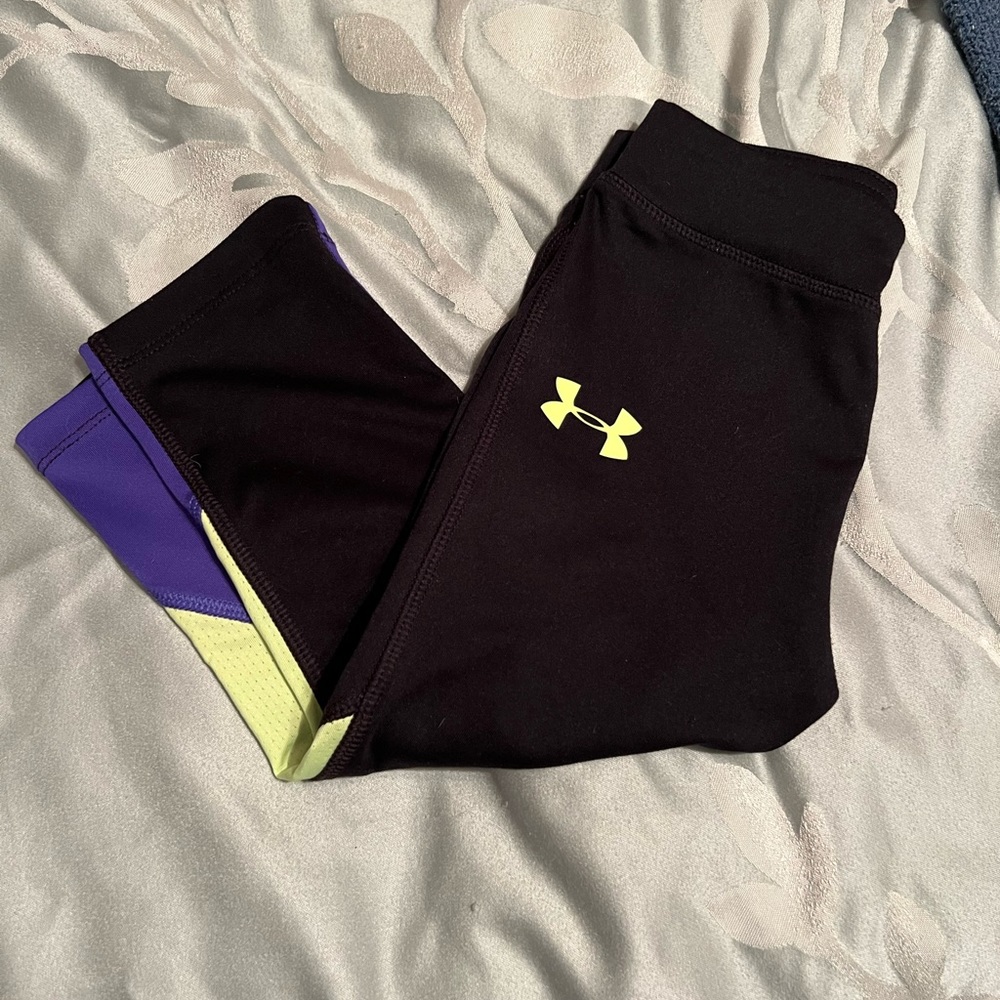 Under Armour black crop leggings with color block neon yellow and purple girls 5